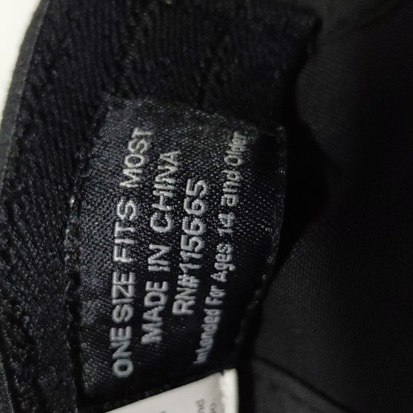 POKEMON Pikachu Black and Yellow Bioworld Series Elite Flex Cap - Picture 5 of 7